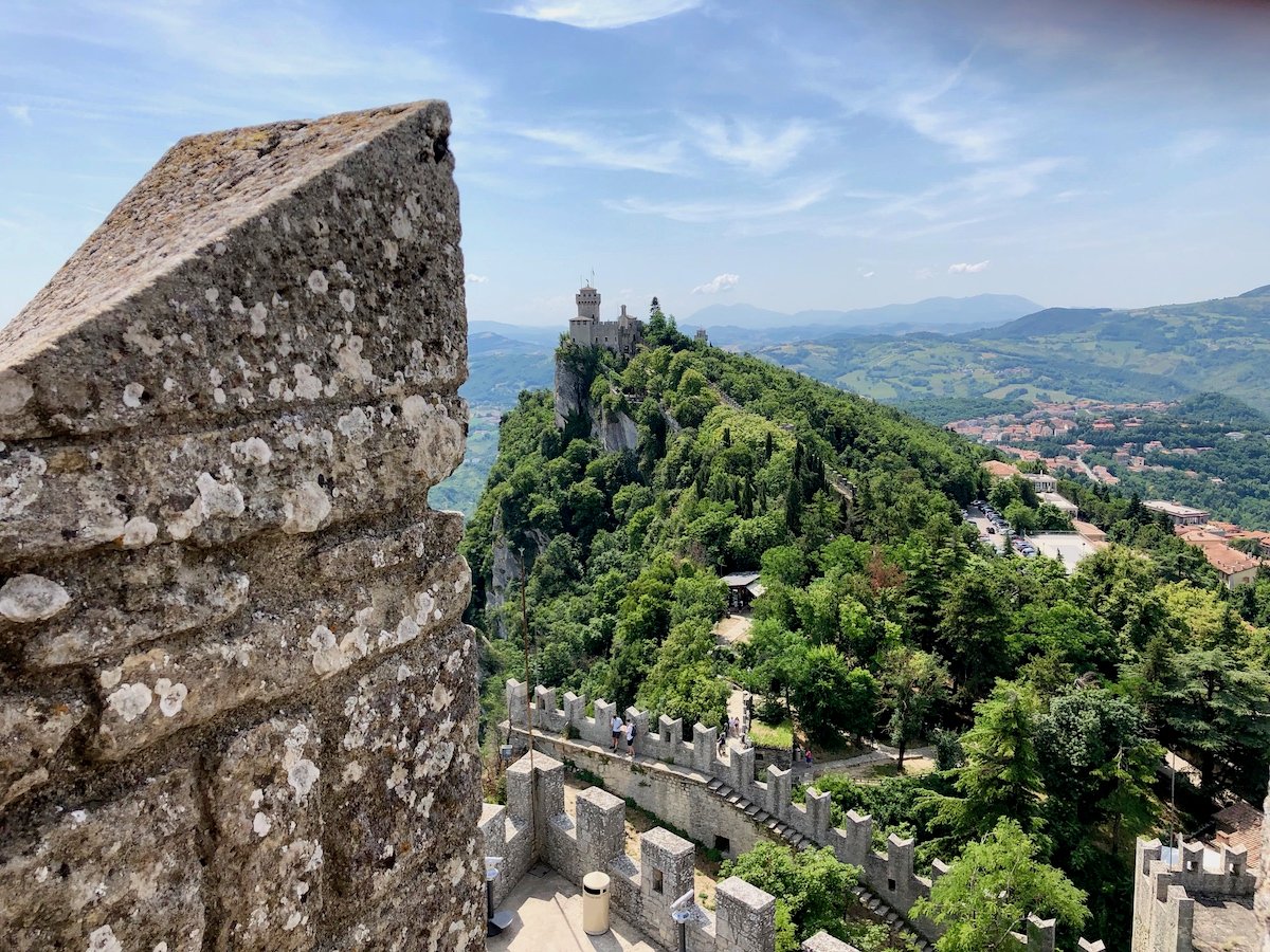 San Marino 41
