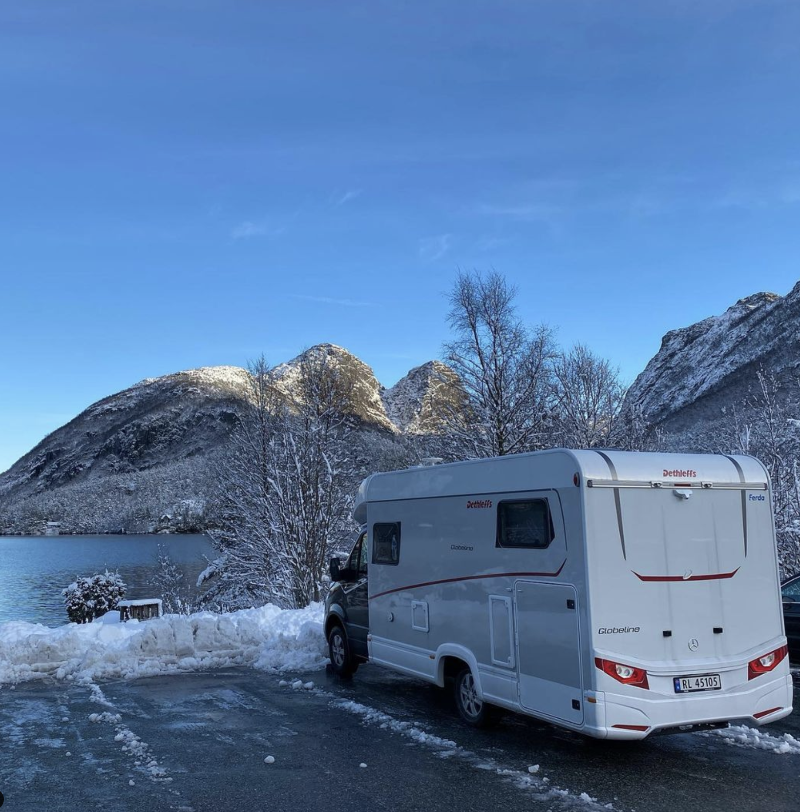 Tett på naturen med bobil