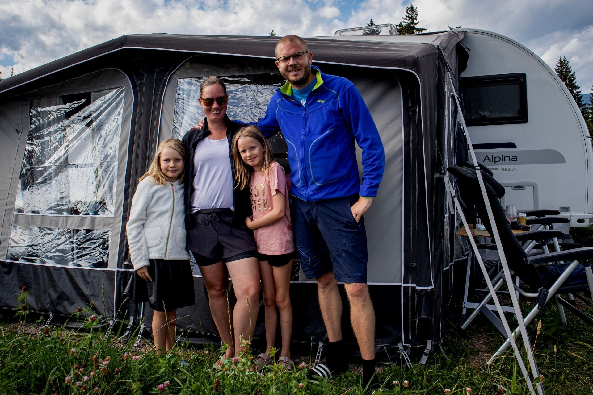 Familie på sitt livs eventyr – ett år på reise med campingvogn!